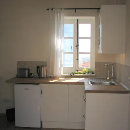 Dolphin Guest House And Studios Tochni Room photo